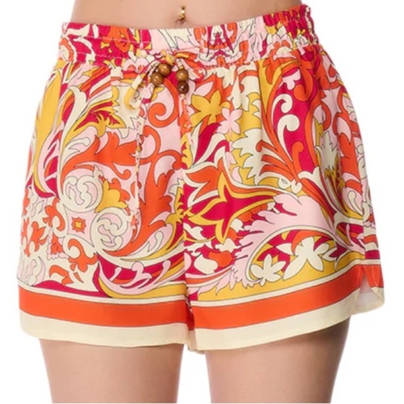 NWT Zara Flowy Paisley women’s shorts size medium - Picture 1 of 7